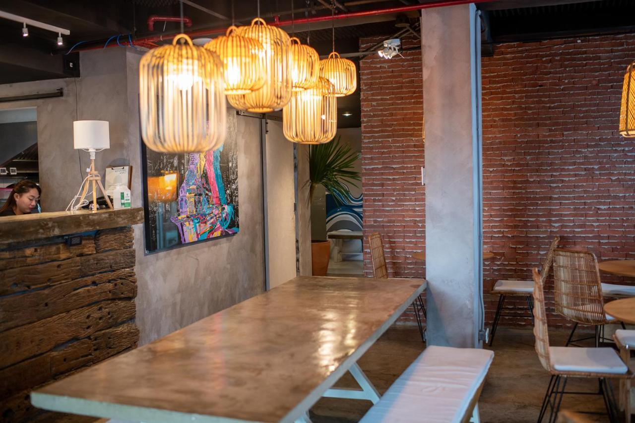 Abraham Manila - Located In Central Makati (Adults Only) Makati City Dış mekan fotoğraf